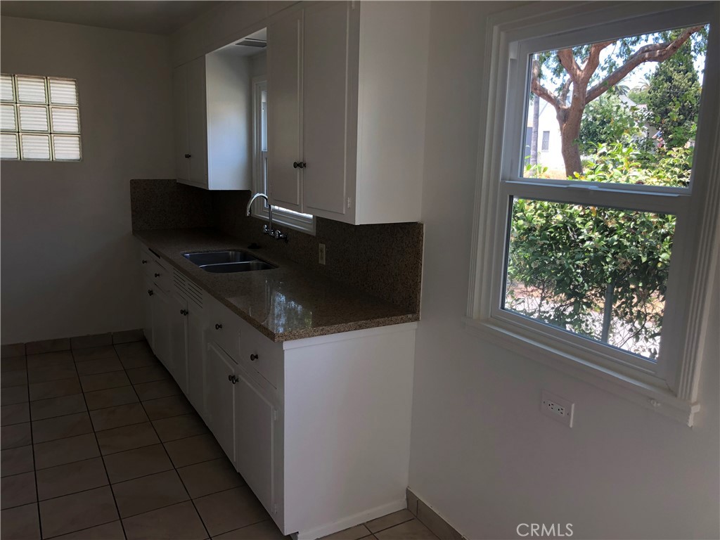 52 N Berkeley Avenue