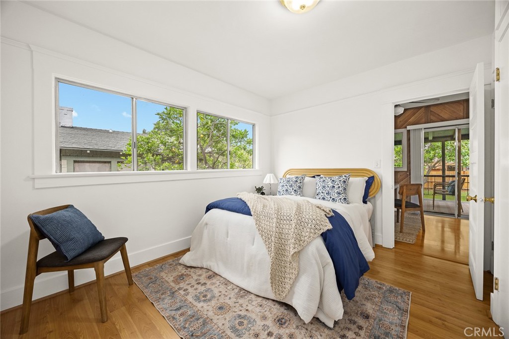 859 N Chester Avenue