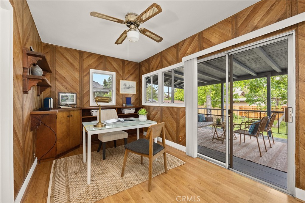 859 N Chester Avenue