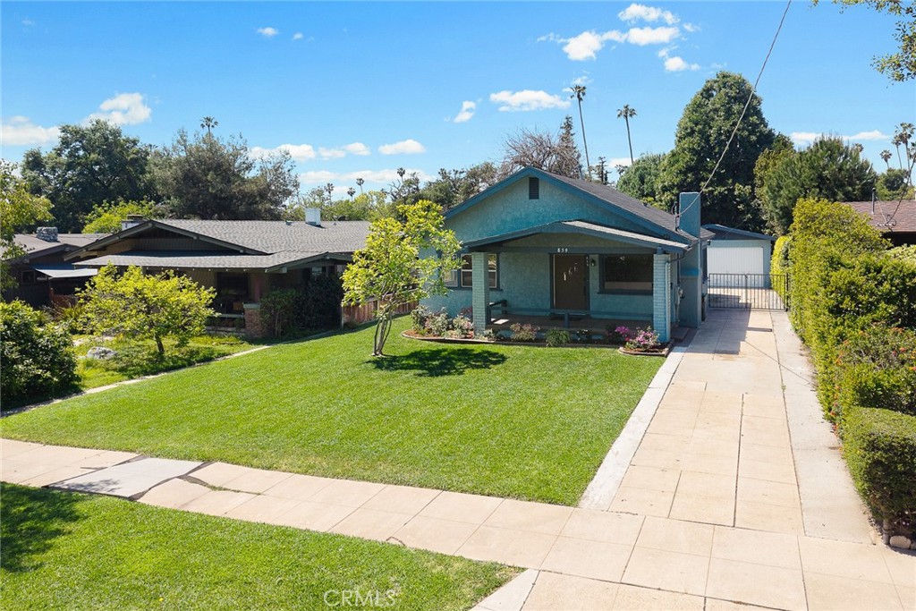 859 N Chester Avenue