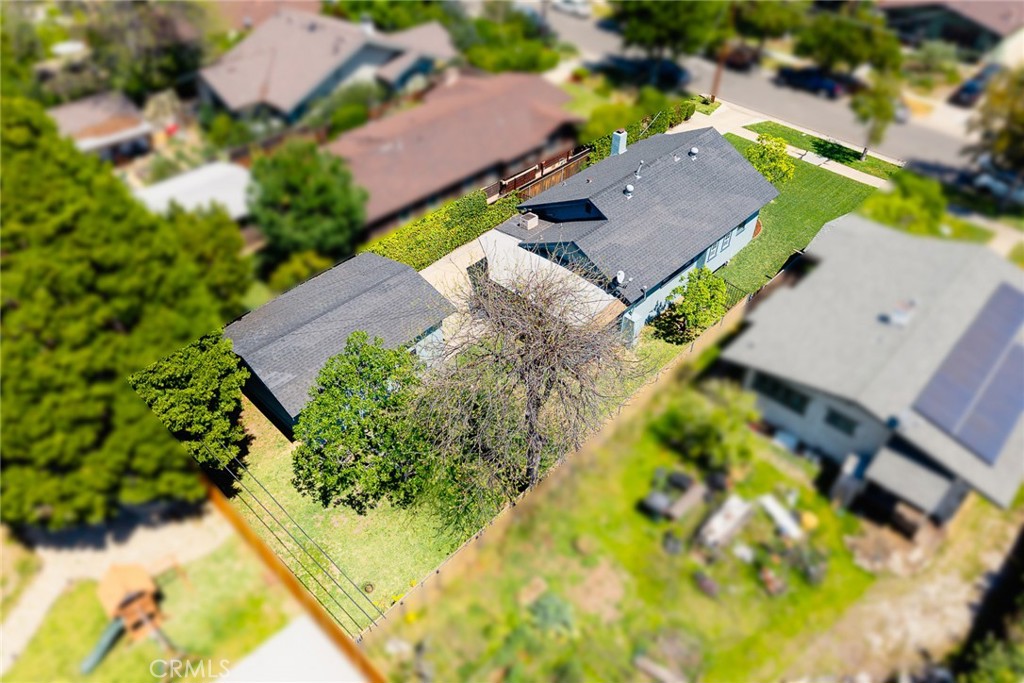 859 N Chester Avenue