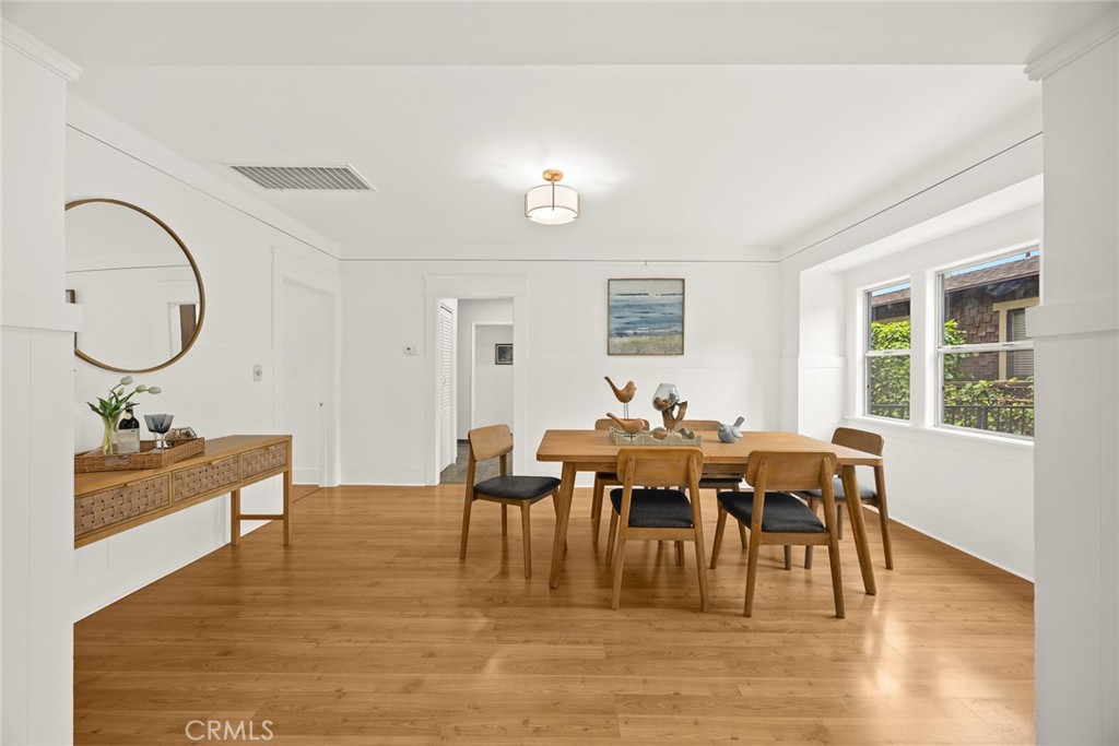 859 N Chester Avenue