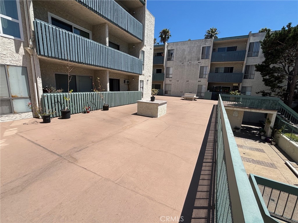 550 W Regent Street 338