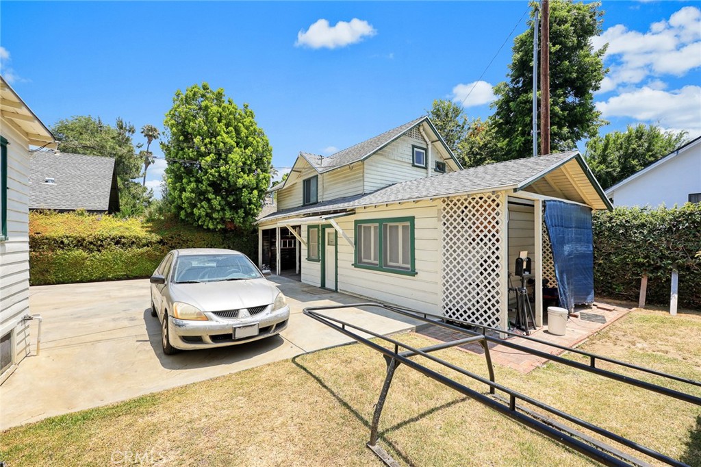 1156 Steuben Street