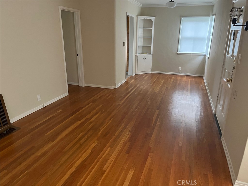 70 Eastern Avenue S 70