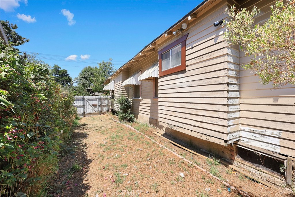 1190 N Wilson Avenue N