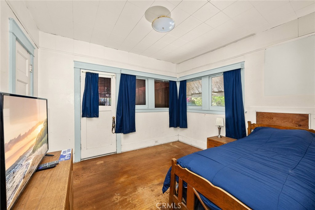 1190 N Wilson Avenue N