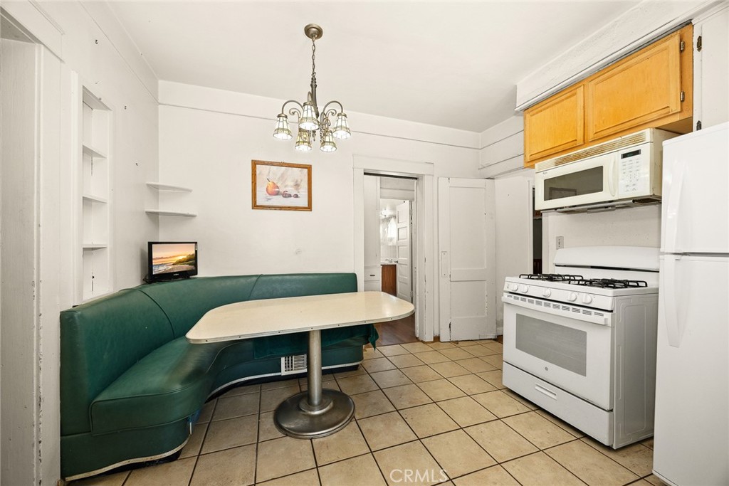 1190 N Wilson Avenue N