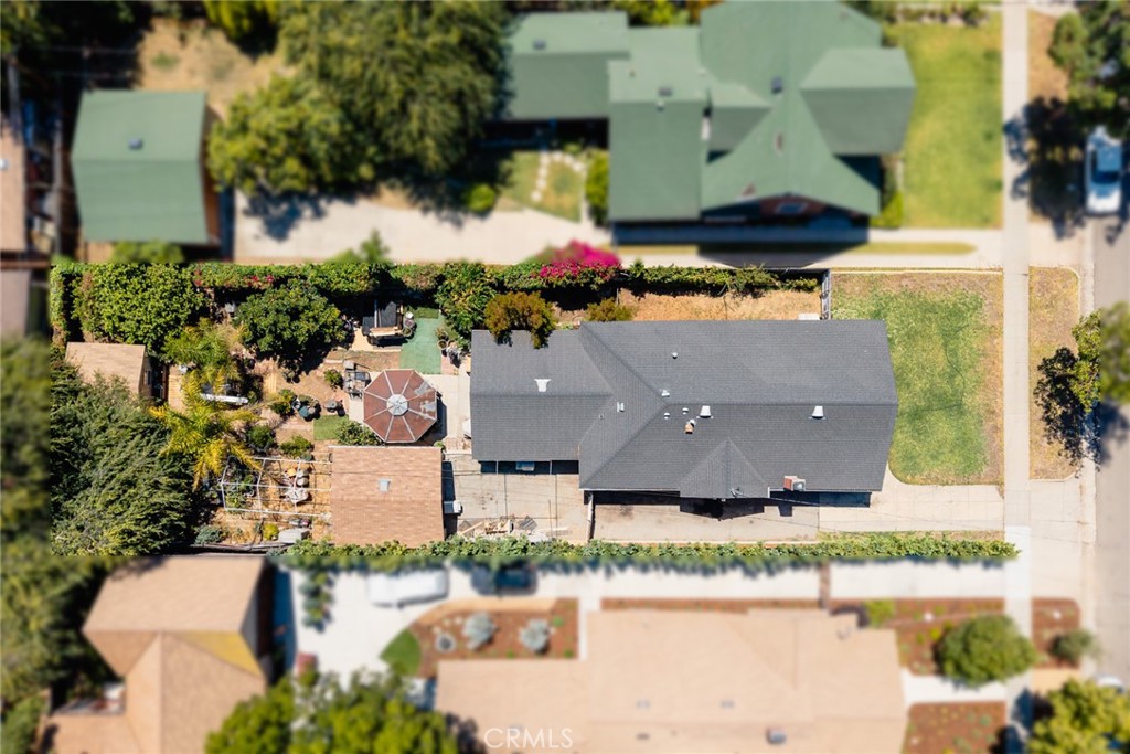 1190 N Wilson Avenue N