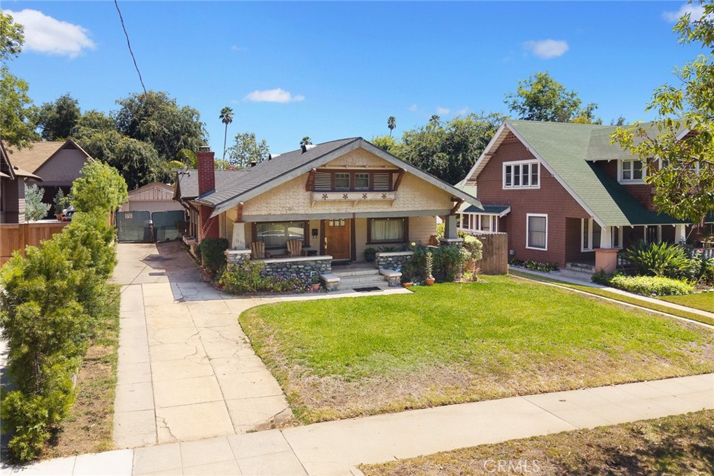 1190 N Wilson Avenue N