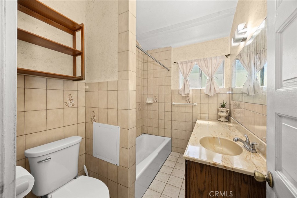 1190 N Wilson Avenue N