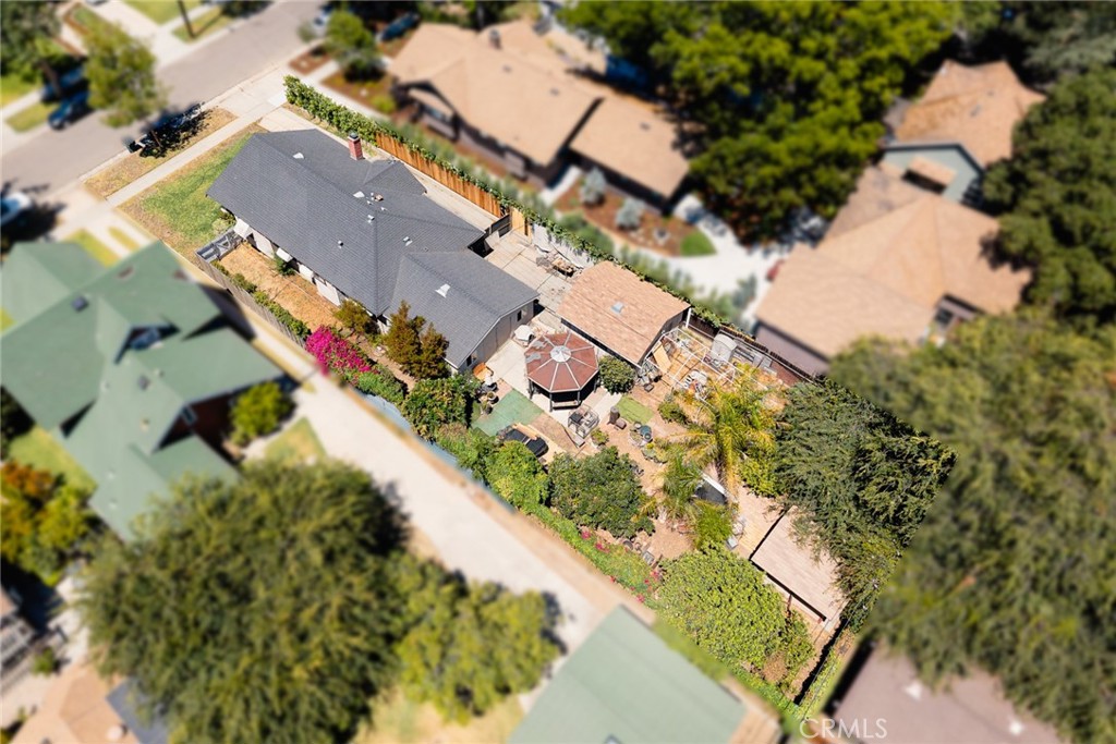 1190 N Wilson Avenue N