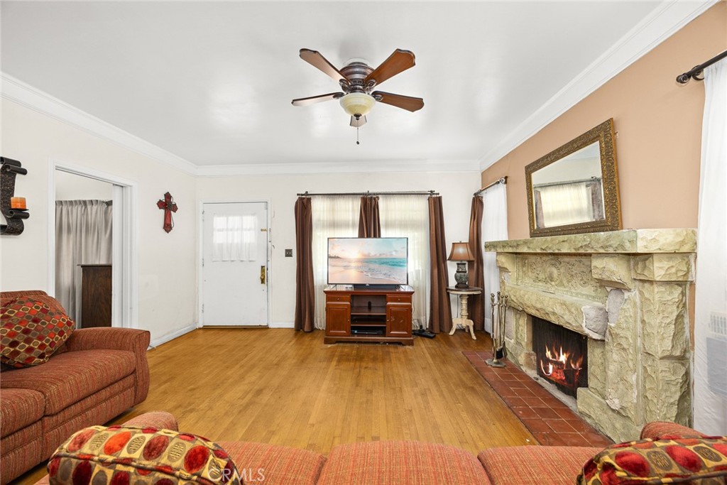 1190 N Wilson Avenue N