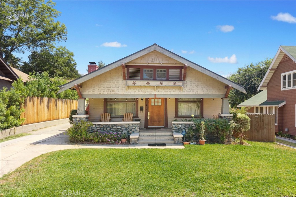 1190 N Wilson Avenue N