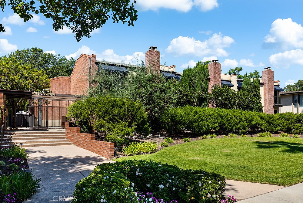 783 S Orange Grove Boulevard 2