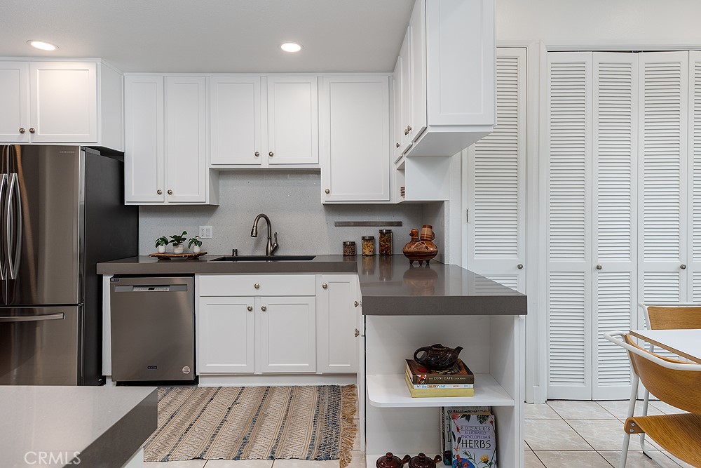 783 S Orange Grove Boulevard 2