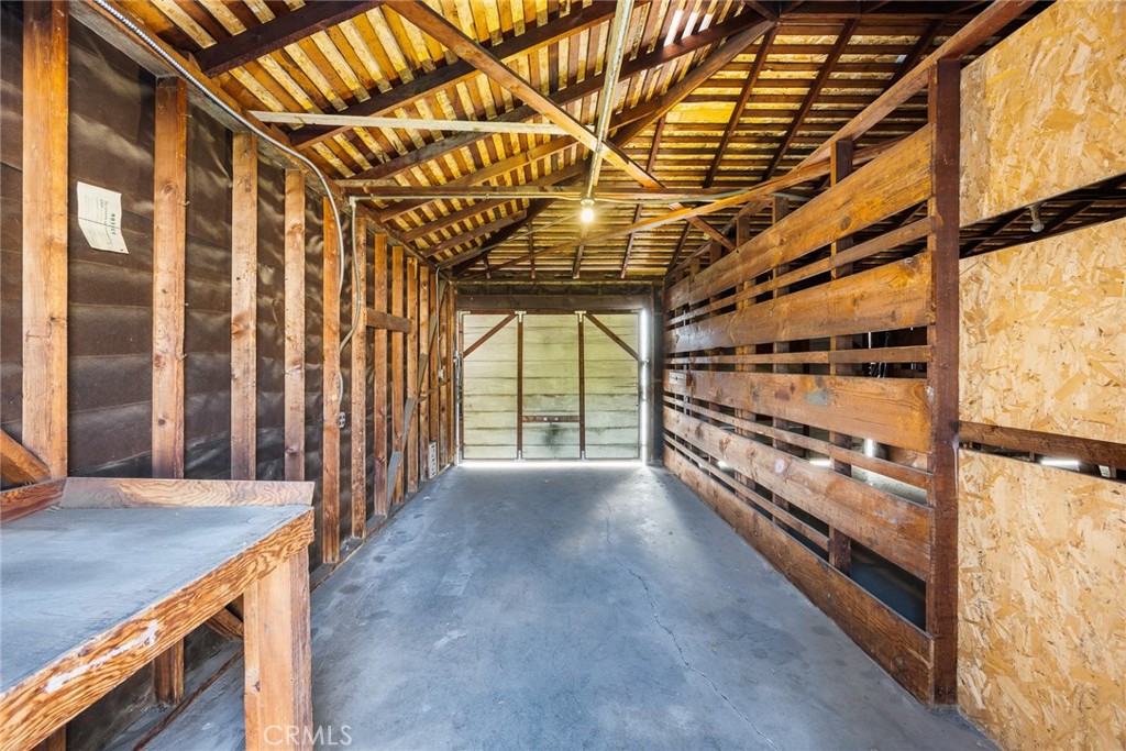 1047 N San Gabriel Avenue