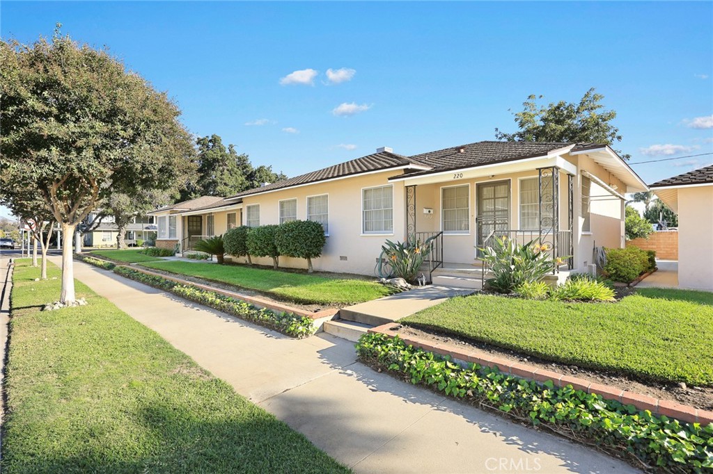 1047 N San Gabriel Avenue