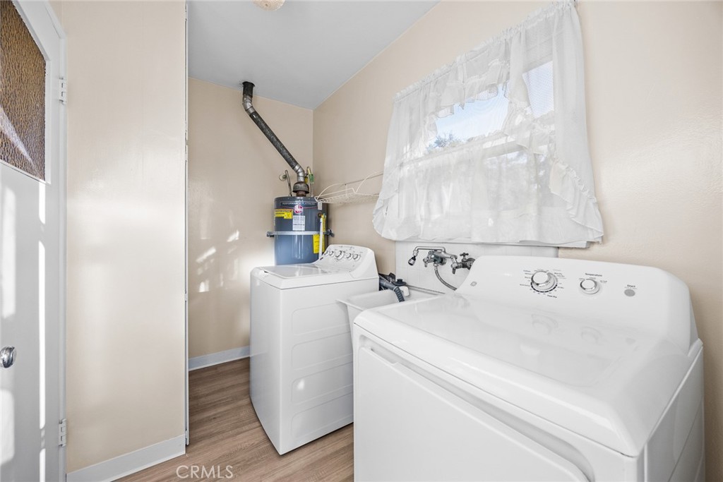 1047 N San Gabriel Avenue