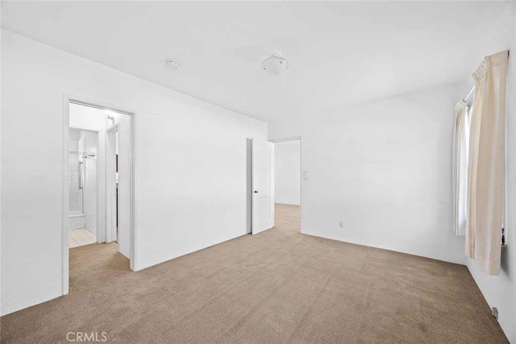 1047 N San Gabriel Avenue