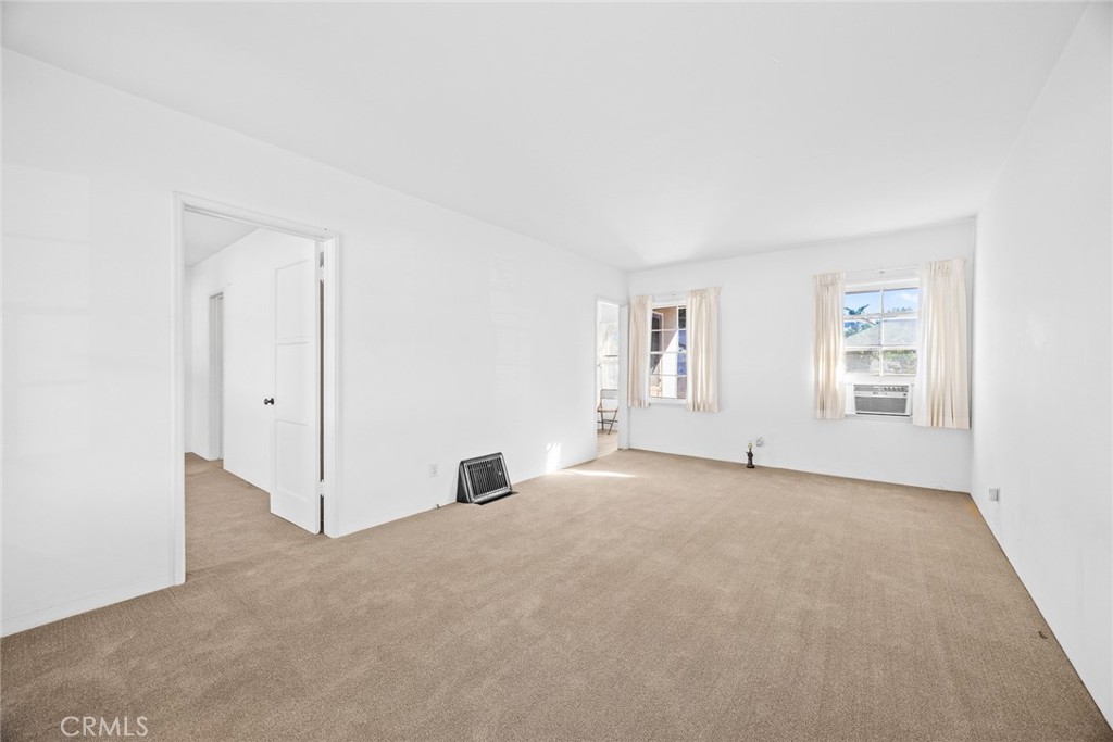 1047 N San Gabriel Avenue