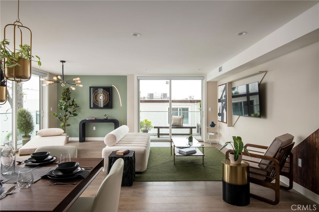 380 Cordova Street 206