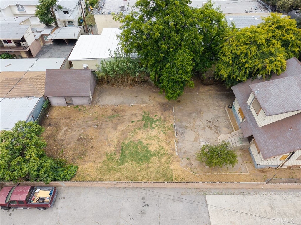 366 E Orange Grove