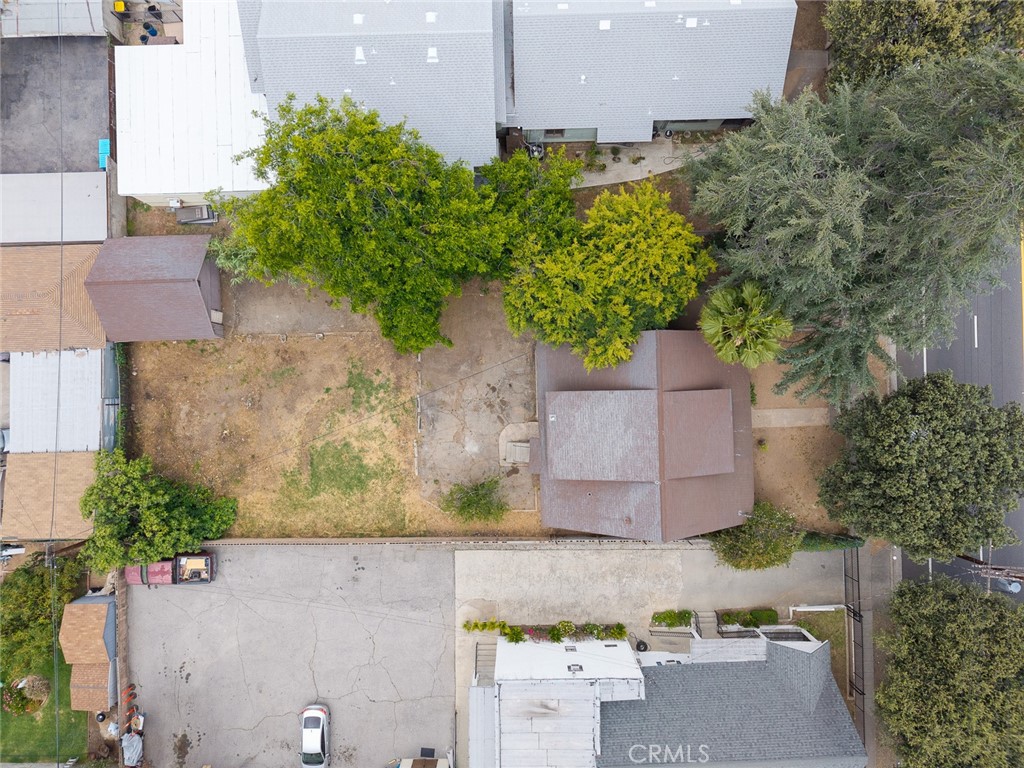 366 E Orange Grove