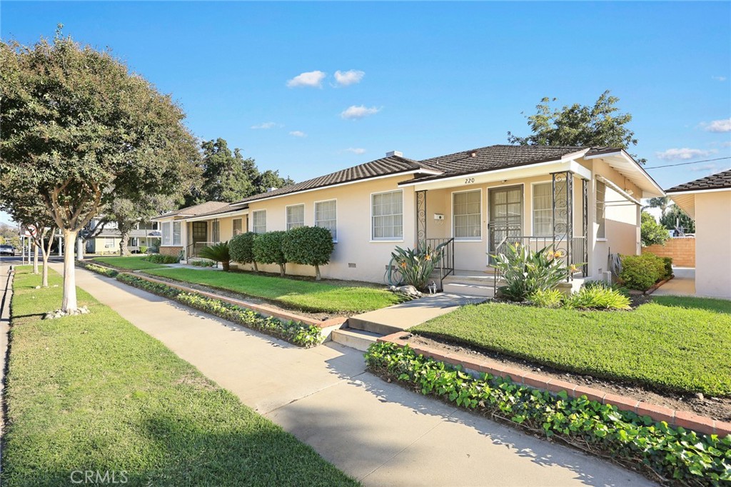 1047 N San Gabriel