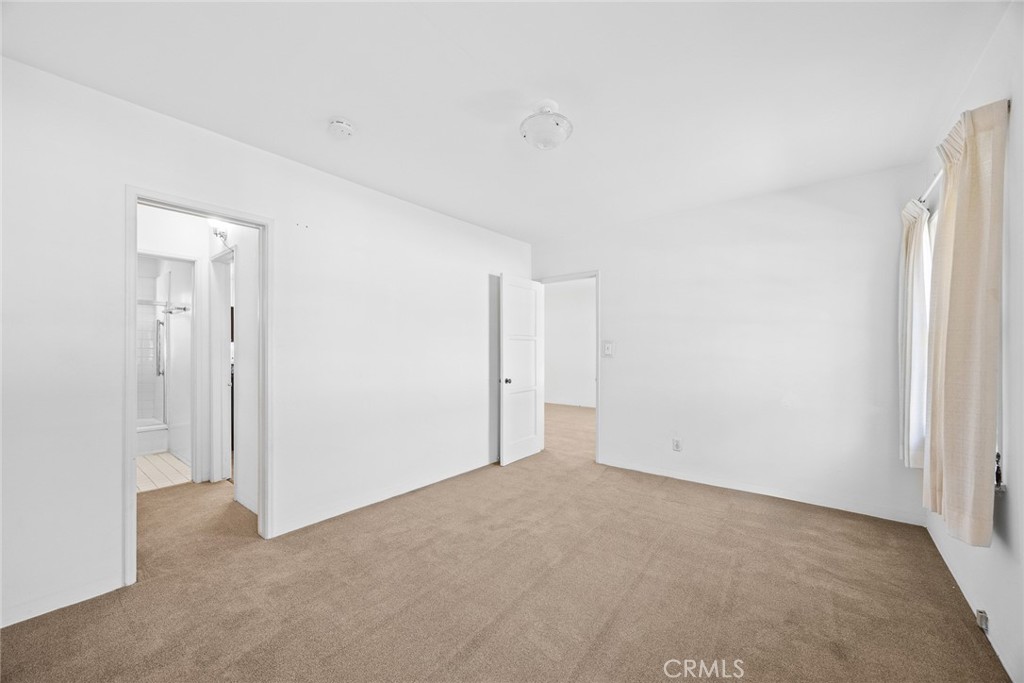 1047 N San Gabriel