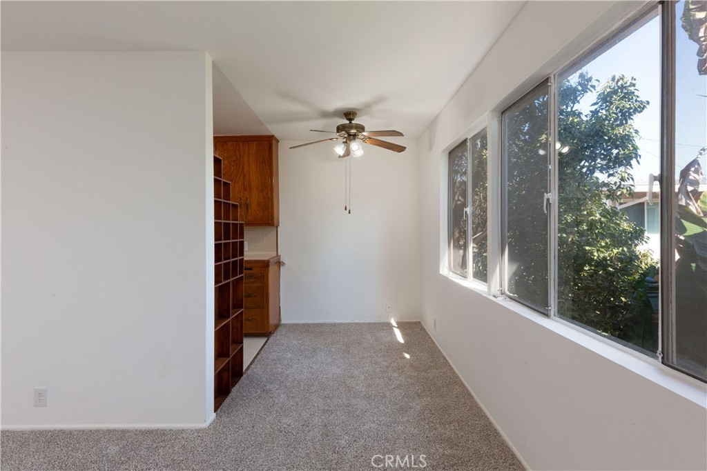 1023 E Appleton Street 8