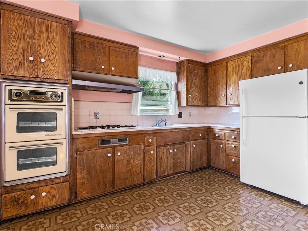 2445 N Ditman Avenue