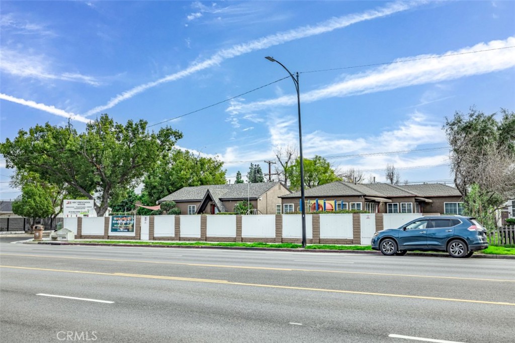 4102 & 4104 W Victory Boulevard