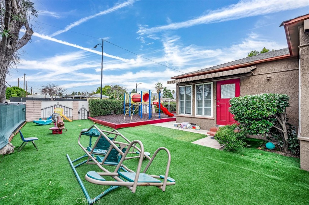 4102 & 4104 W Victory Boulevard