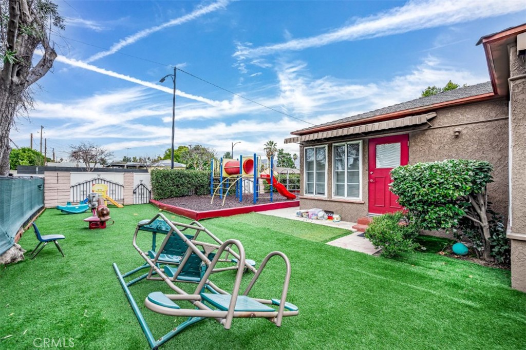 4102 & 4104 W Victory Boulevard