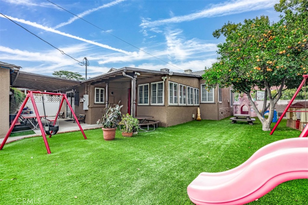 4102 & 4104 W Victory Boulevard