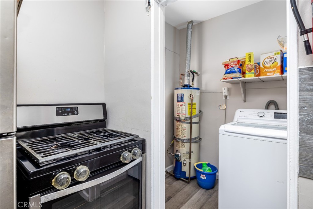 4102 & 4104 W Victory Boulevard