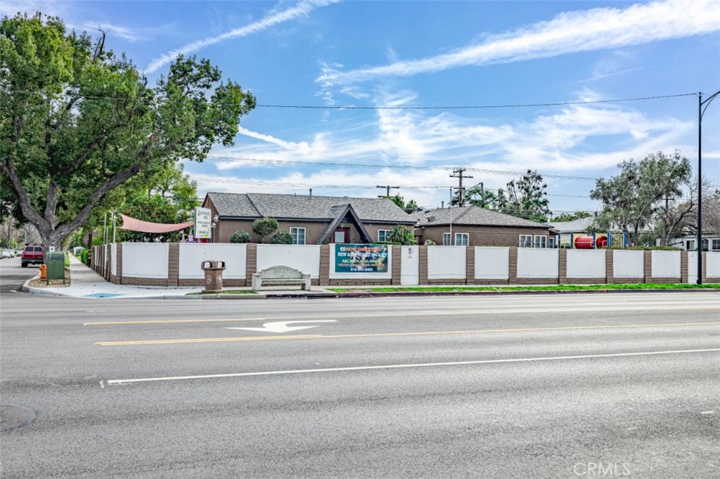 4102 & 4104 W Victory Boulevard