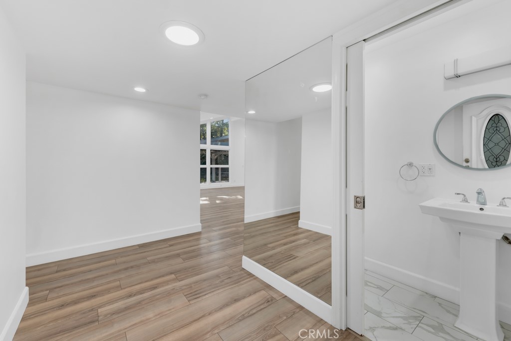 22432 De Grasse Drive