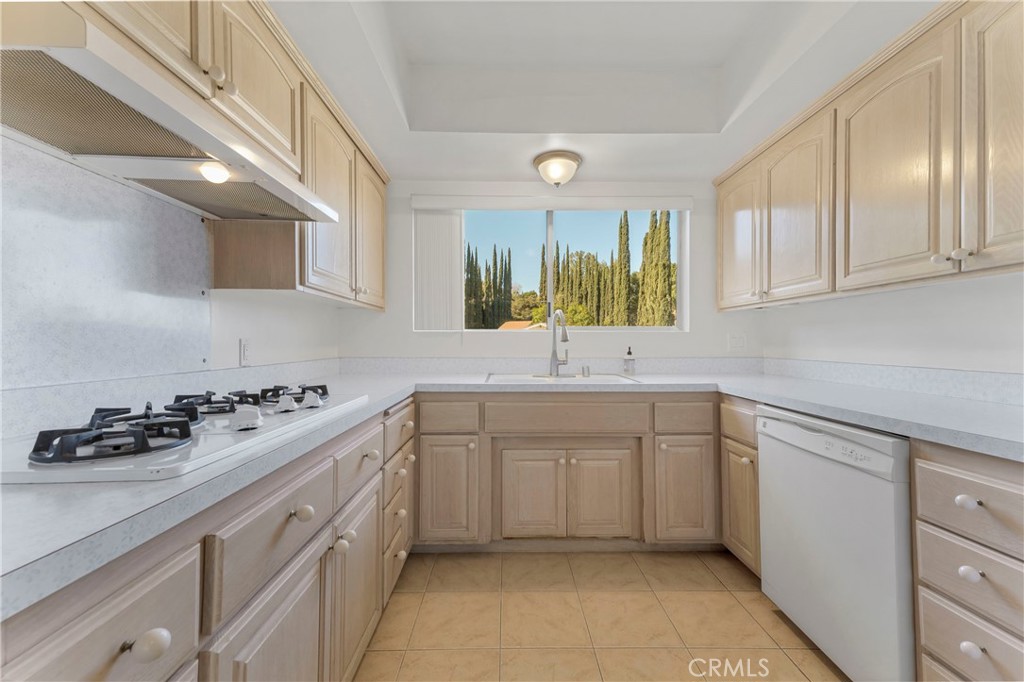 22651 Flamingo Street