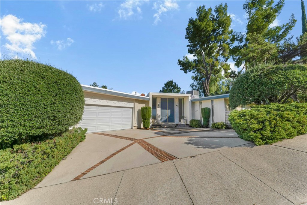 22651 Flamingo Street