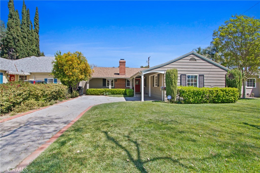408 N Beachwood Drive