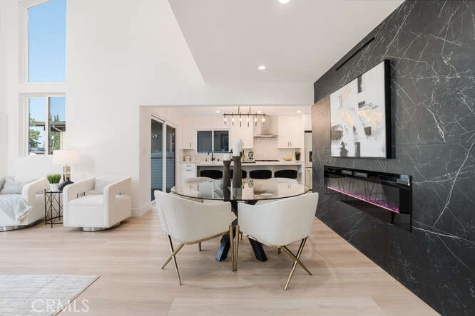 22300 Avenue San Luis