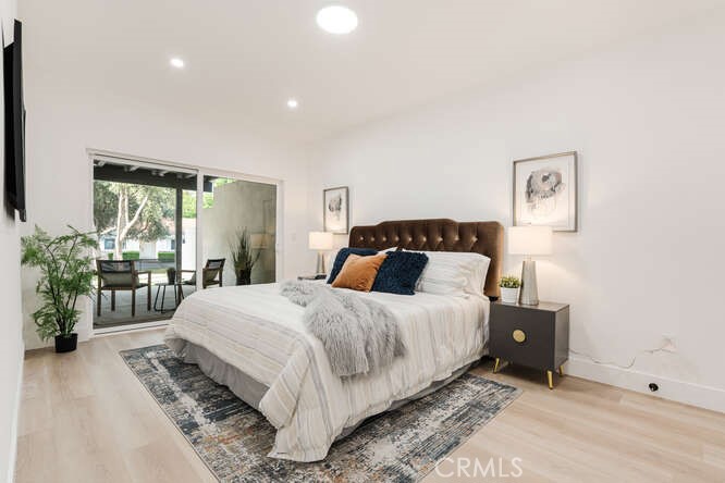 22300 Avenue San Luis