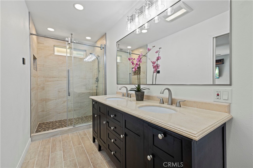 27912 Honeycomb Drive