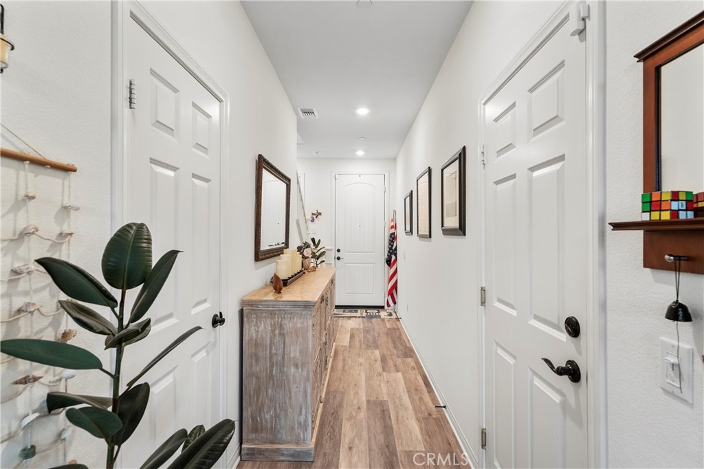 1588 Redwoods Drive Place