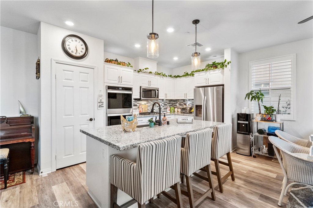 1588 Redwoods Drive Place