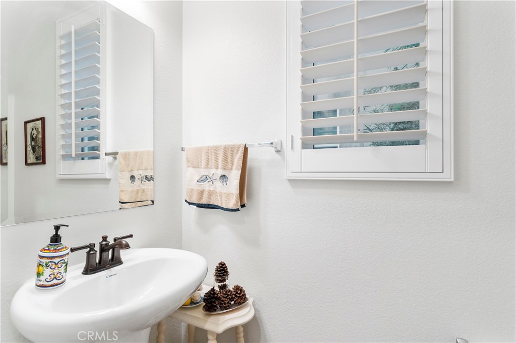 1588 Redwoods Drive Place