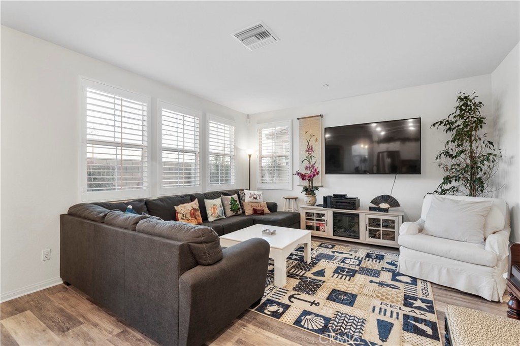 1588 Redwoods Drive Place