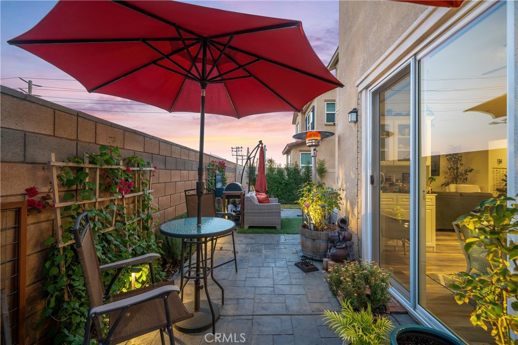 1588 Redwoods Drive Place